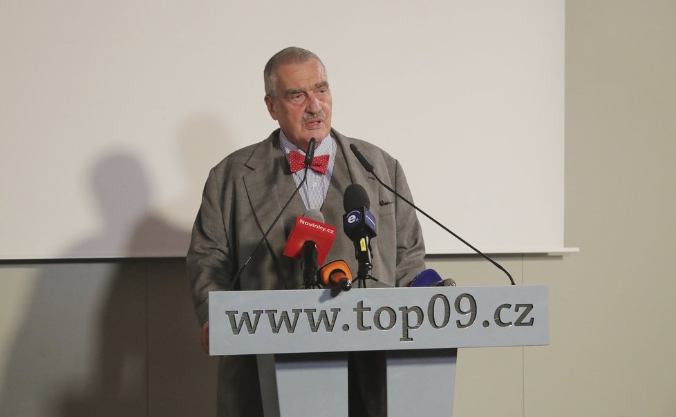 Karel Schwarzenberg ve volebním štábu TOP 09