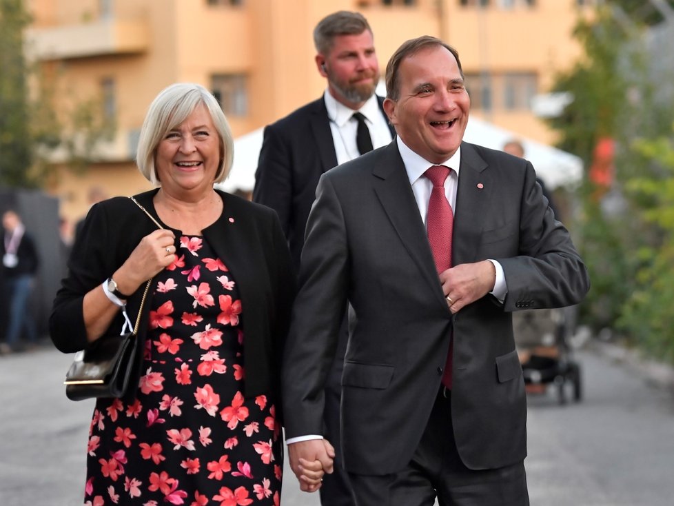 Švédský premiér Stefan Löfven s manželkou Ullou Lofvenovou, švédské volby 9. 9. 2018.