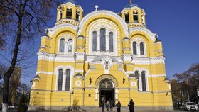 Kyjevský chrám svatého Vladimíra patří k místům, kam se chodili voliči před mimořádnými parlametními volbami pomodlit.