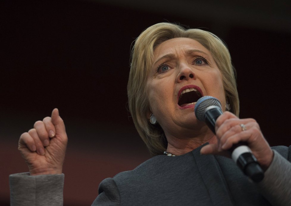 Hillary Clinton během kampaně na univerzitě ve Fairfaxu