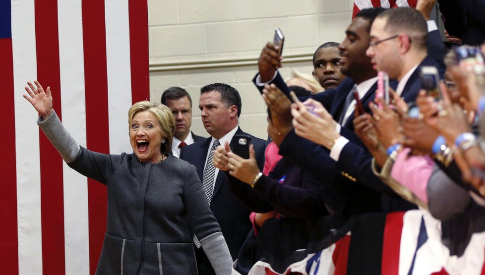 Hillary Clinton během kampaně na univerzitě ve Fairfaxu