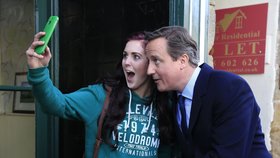 Selfie s premiérem Davidem Cameronem