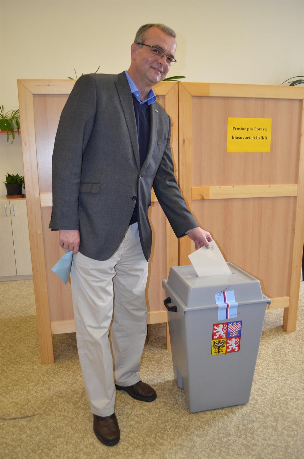 Miroslav Kalousek (TOP 09) odvolil v Bechyni, kde má chatu