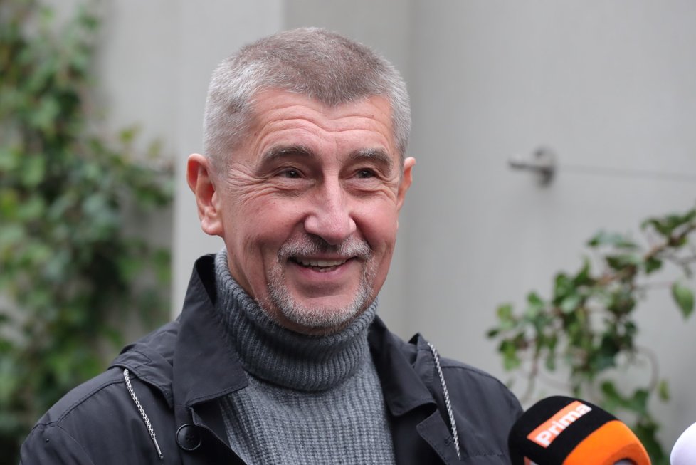 Andrej Babiš začal v Průhonicích první povolební vyjednávání uspořádání postů v Poslanecké sněmovně.