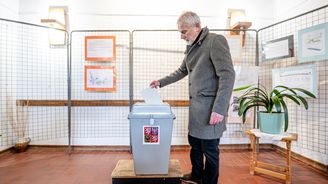 Otevírací doba volebních místností 2026: Do kolika hodin se v sobotu volí? Otevírací doba volebních místností 2026: Do kolika hodin se v sobotu volí?