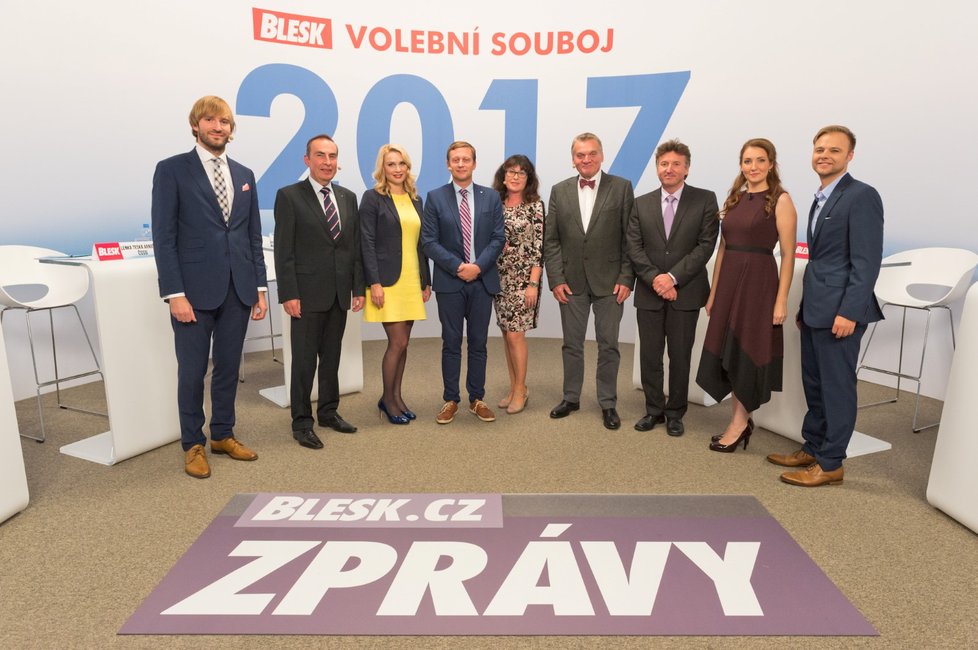 Blesk Volební souboj 2017 - Na zdraví!: Zleva: Adam Vojtěch (ANO), Jiří Skalický (TOP 09), Lenka Teska Arnoštová (ČSSD), Vít Ulrych (KDU-ĆSL), Soňa Marková (KSČM), Bohuslav Svoboda (ODS) a Milan Kubek, prezident České lékařské komory. Vpravo moderátoři Klára Brunclíková a Jakub Veinlich.