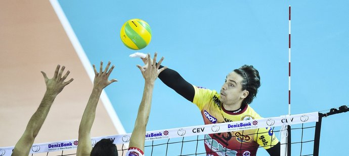 Zprava Aleš Správka z Liberce a Micah Christenson z Civitanovy.