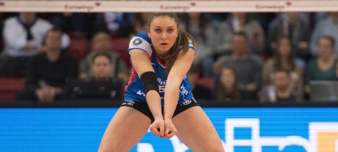 Česká volejbalistka Michaela Mlejnková se chce v Německu zbavit prokletí druhých míst.