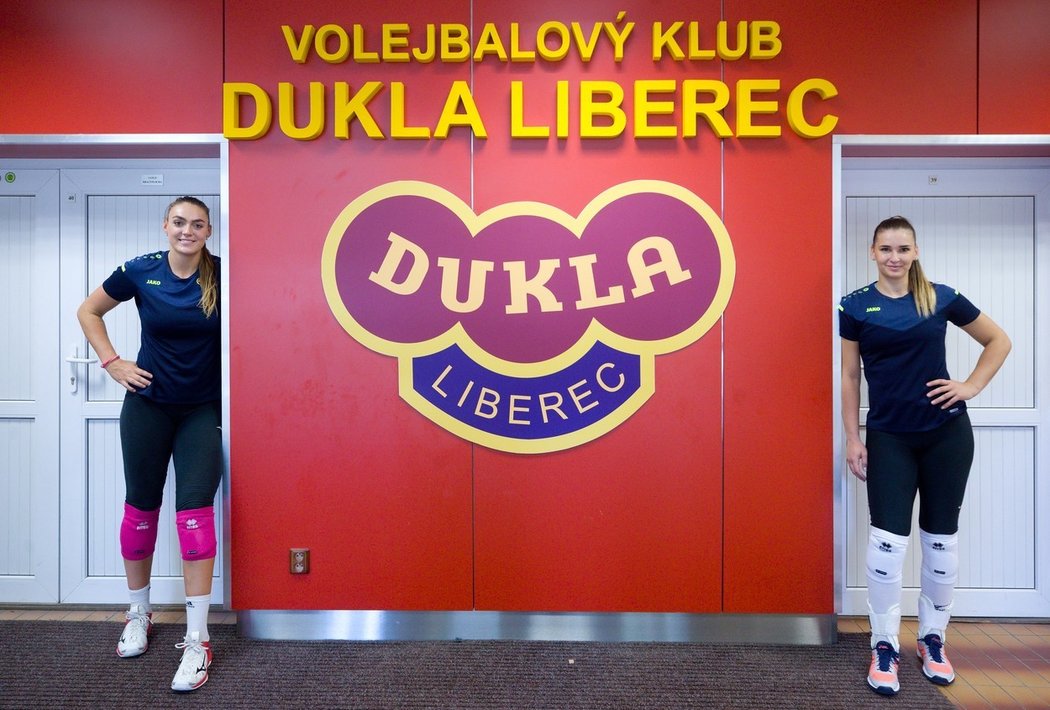Volejbalistky Liberce Veronika Trnková a Lenka Ovečková