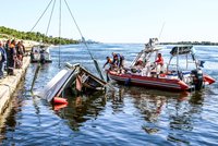 Výletní loď se srazila s tažným člunem: Zahynulo 11 lidí!
