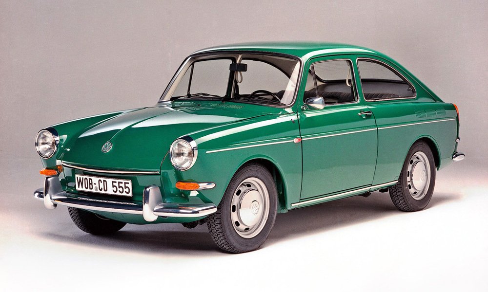 Od srpna 1965 byla nabídka rozšířena o dvoudveřový model VW 1600 TL (Touren-Limousine) se splývavou zádí.