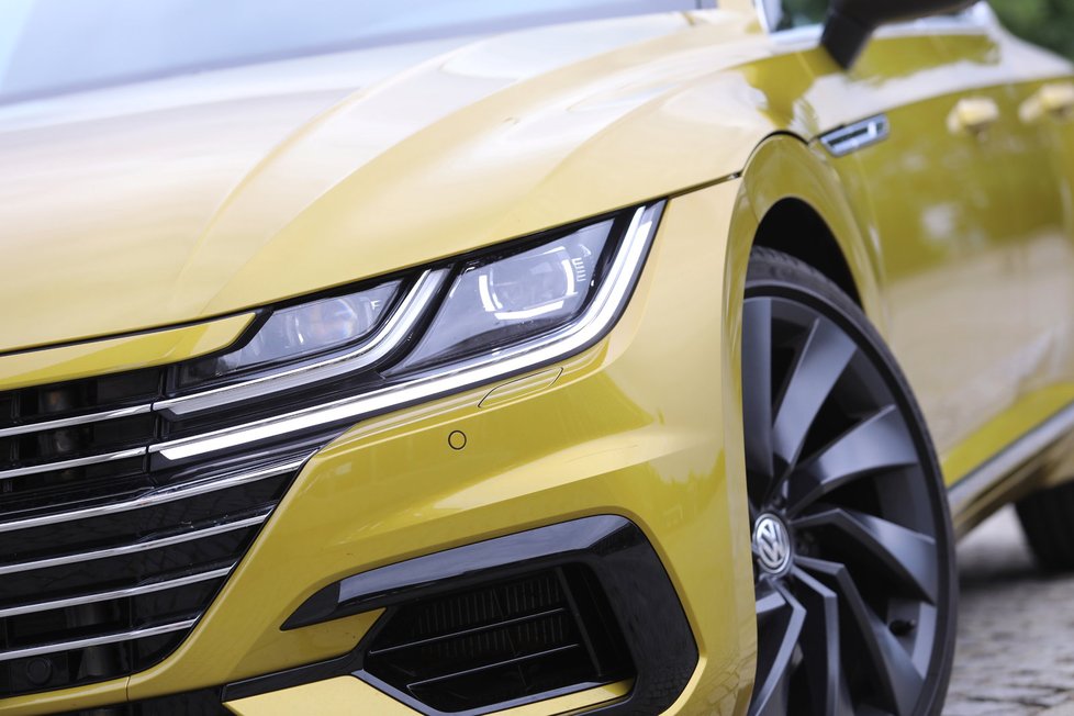 Volkswagen Arteon 2.0 TSI DSG 4Motion R-line