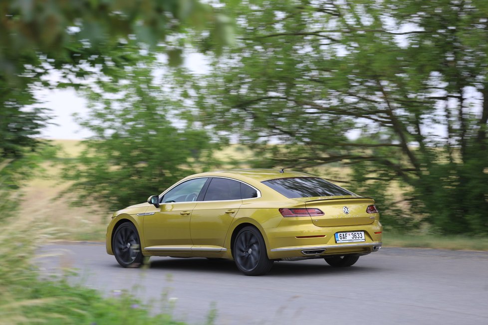 Volkswagen Arteon 2.0 TSI DSG 4Motion R-line