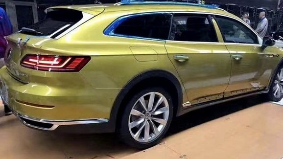 Volkswagen Arteon Shooting Brake je realitou. Tady jsou první špionážní snímky