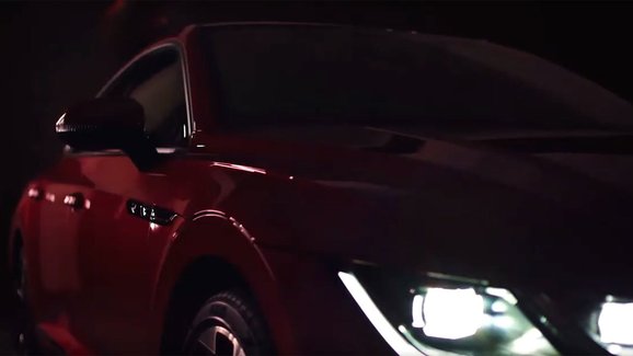 VW opět poodhaluje nový Arteon, všimli jste si upravených světel?