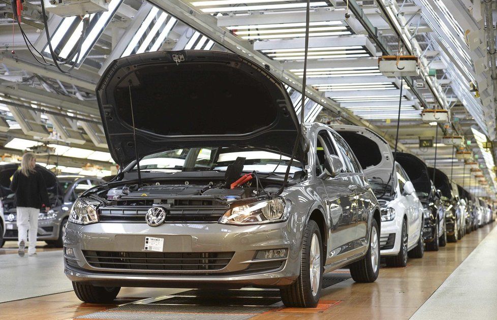 Koncern Volkswagen prodává v Evropě nejvíc aut ze všech.