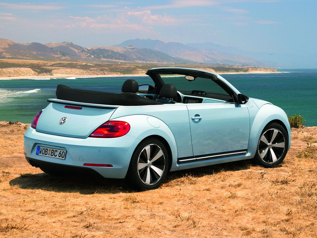 Volkswagen Beetle Cabrio 60s White Edition (2013)