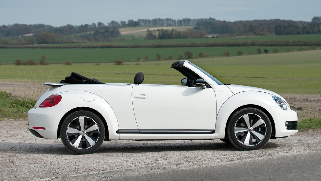 Volkswagen Beetle Cabrio 60s White Edition (2013)