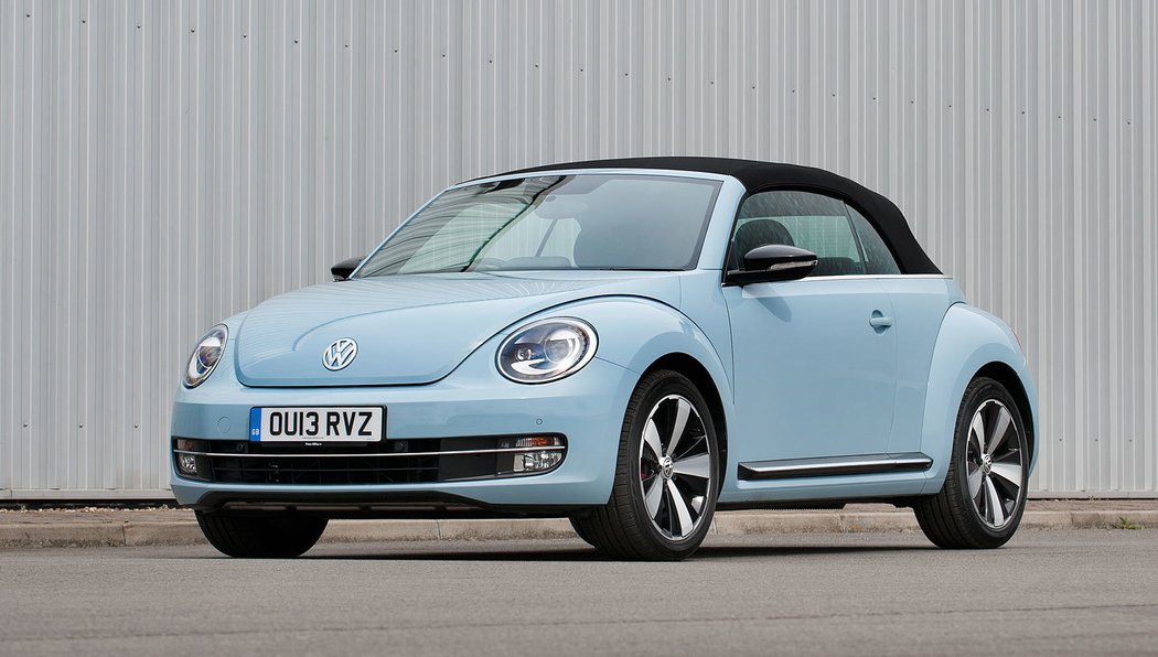 Volkswagen Beetle Cabrio Sport (2013)