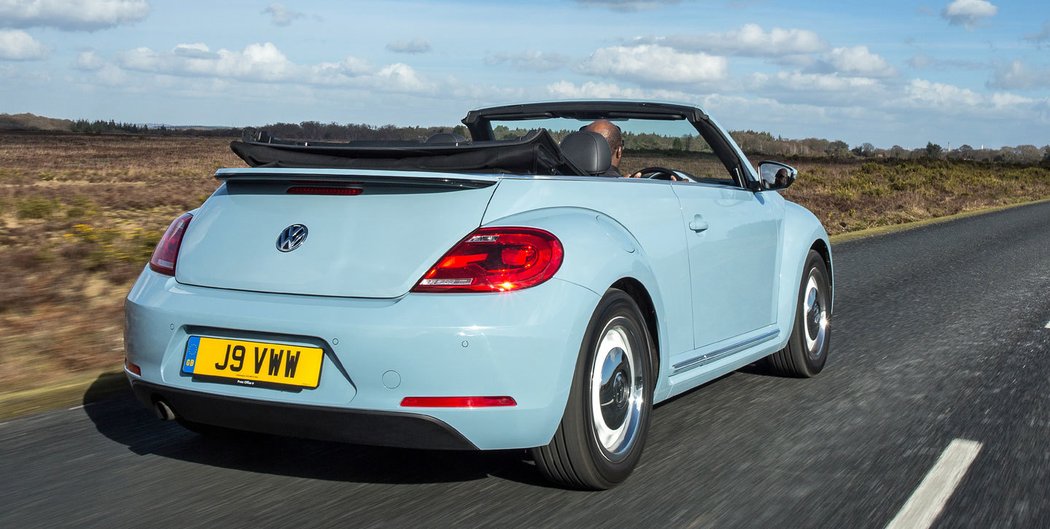 Volkswagen Beetle Cabrio (2015)