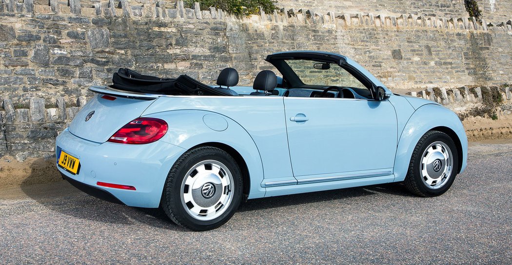 Volkswagen Beetle Cabrio (2015)