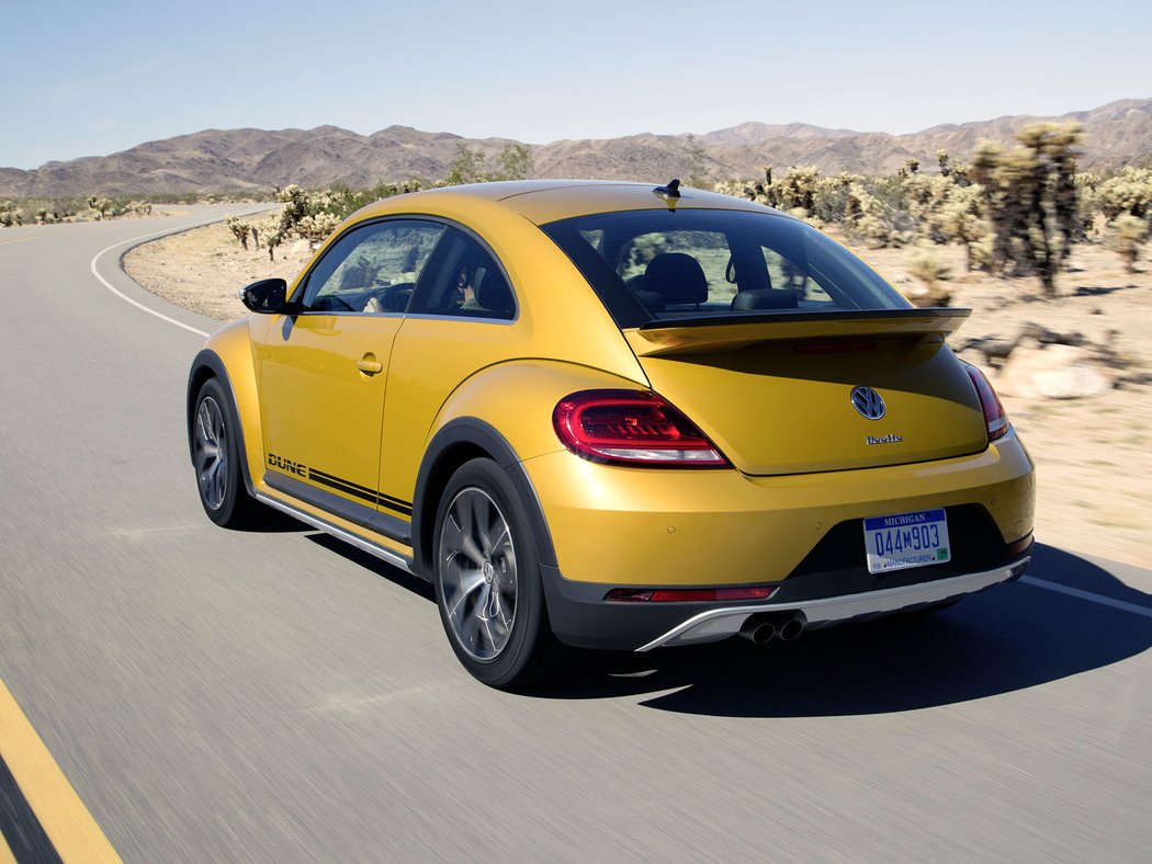 Volkswagen Beetle Dune (2015)