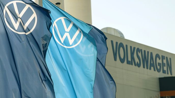 Akcie Volkswagenu na zprávu zareagovaly růstem asi o pět procent.