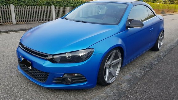 Už jste viděli Scirocco kabriolet? Jedno je právě na prodej, ale je to trochu bouda