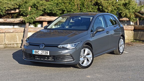 Testujeme VW Golf 8 1.5 eTSI 110 kW. Ptejte se, co vás zajímá