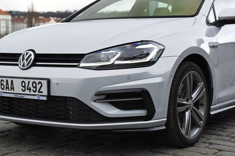 Volkswagen Golf 2.0 TDI DSG R-Line