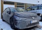 Sportovní VW Golf 8 nafocen bez maskování. Ale co je zač?