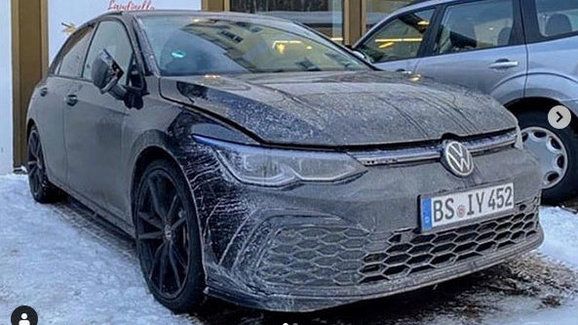 Sportovní VW Golf 8 nafocen bez maskování. Ale co je zač?