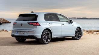 Napětí ve Volkswagenu sílí. Pozastavuje vývoj plně elektrického Golfu Napětí ve Volkswagenu sílí. Pozastavuje vývoj plně elektrického Golfu