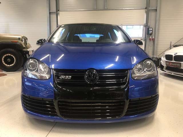 Volkswagen Golf R32