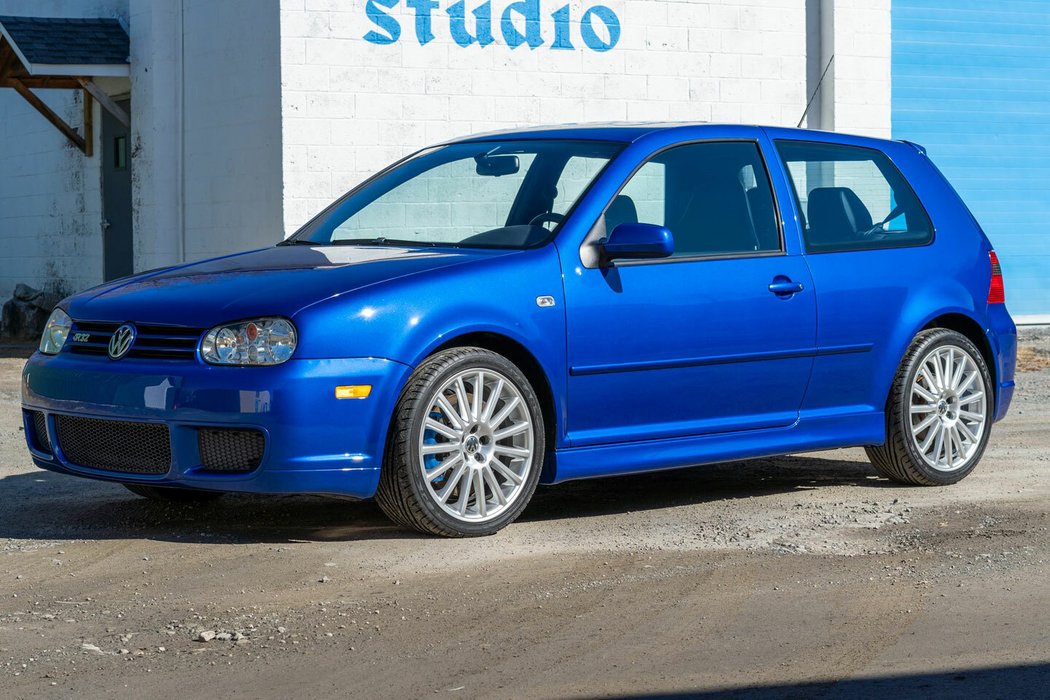 Volkswagen Golf R32