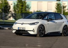 Registrace elektromobilů v Česku v listopadu 2025: Za Českem zeje obrovská díra