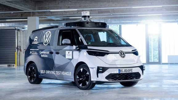 Volkswagen ukázal autonomní dodávku ID.Buzz AD, na cesty vyrazí v roce 2025