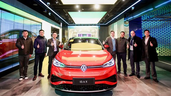 VW zkouší v Číně nový obchodní model, chce se přiblížit Tesle