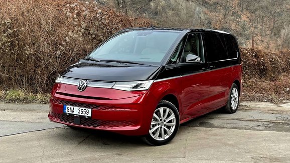 Nový Volkswagen Multivan konečně dorazil do Česka, objednat už lze i diesel