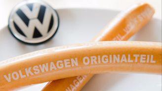 Automobilka, nebo uzenářství? Volkswagen vyrábí své legendární párky už 47 let