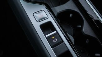 Volkswagen Passat Variant 2.0 TDI Elegance (110 kW) Volkswagen Passat Variant 2.0 TDI Elegance (110 kW)