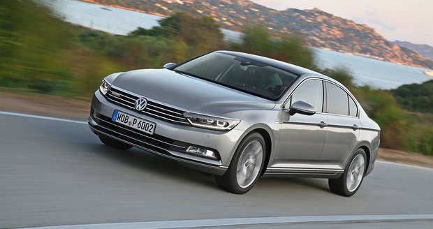 Volkswagen Passat se stal autem roku 2015