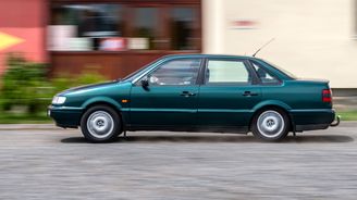 Volkswagen Passat B4 není ani se silným šestiválcem žádný závoďák, to ostatně ani neměl v popisu práce. Ale přáli bychom si v něm projet klidně celou Evropu. Volkswagen Passat B4 není ani se silným šestiválcem žádný závoďák, to ostatně ani neměl v popisu práce. Ale přáli bychom si v něm projet klidně celou Evropu.
