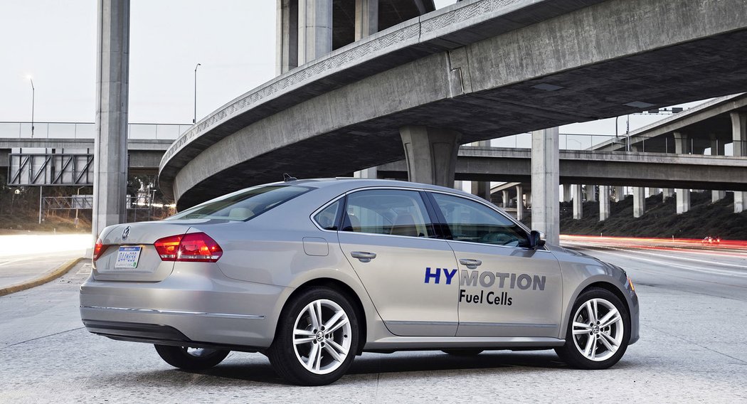 Volkswagen Passat HyMotion Concept (2014)