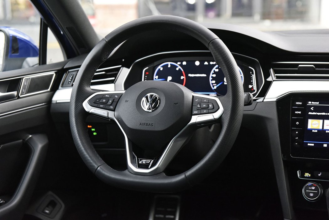 Volkswagen Passat Variant R-Line 2.0 TDI 140 kW 4Motion