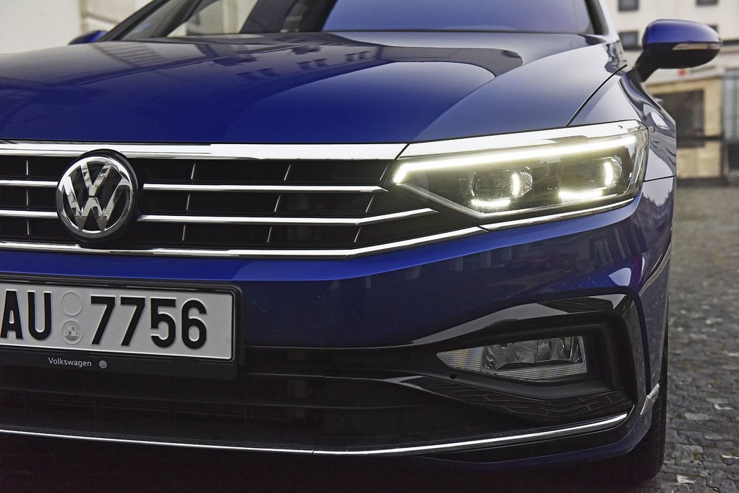 Volkswagen Passat Variant R-Line 2.0 TDI 140 kW 4Motion