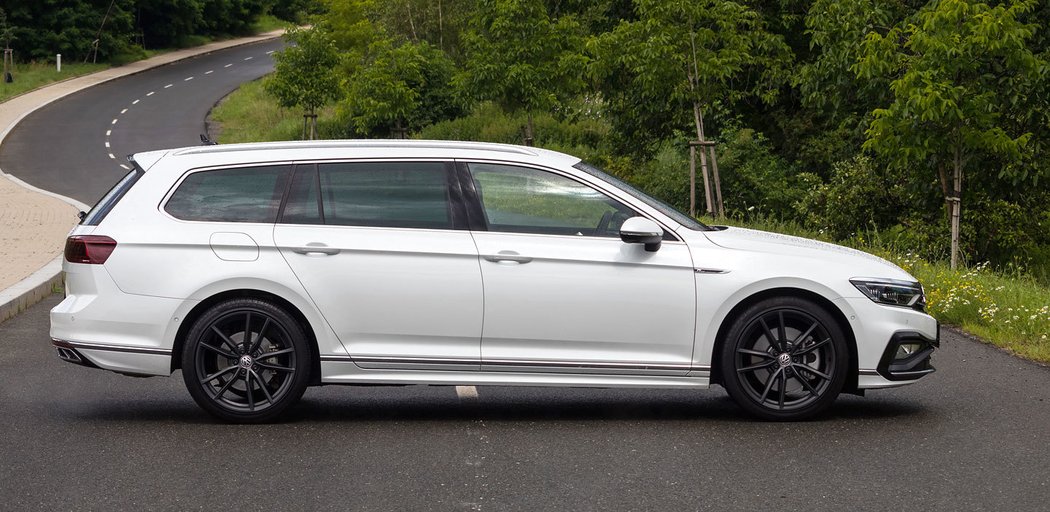 Volkswagen Passat Variant R-Line 2.0 TSI