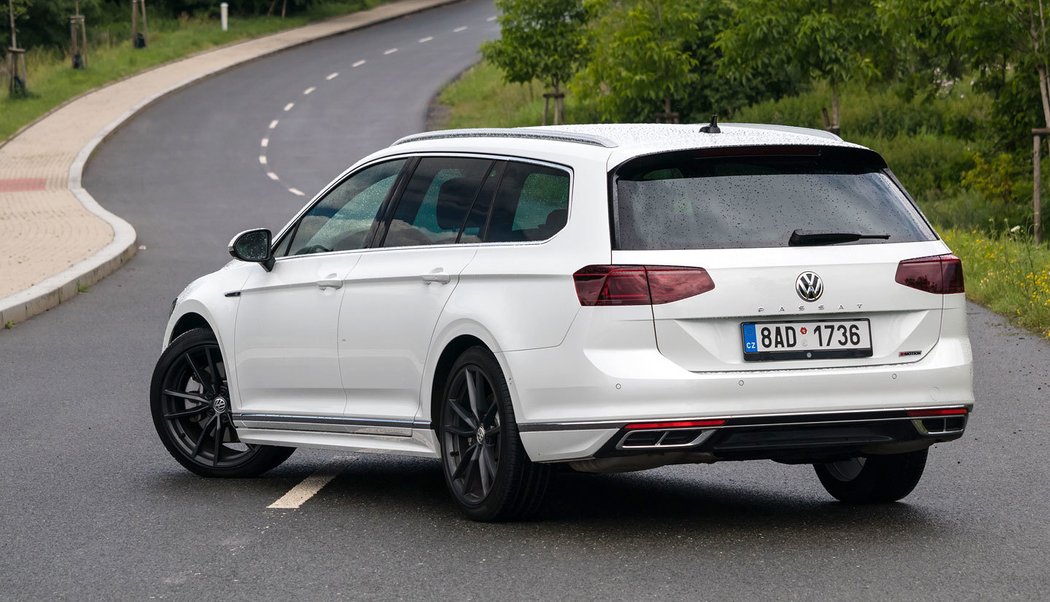 Volkswagen Passat Variant R-Line 2.0 TSI