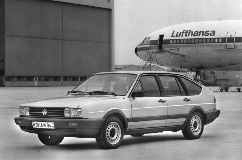 Volkswagen Passat 5-door (1985)
