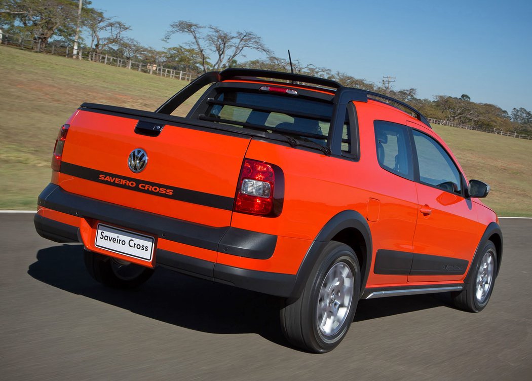 Volkswagen Saveiro Cross CD (2014)